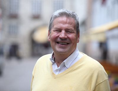 Экс-депутат Сейма: «Безопасность лучше хлеба с маслом и икрой»