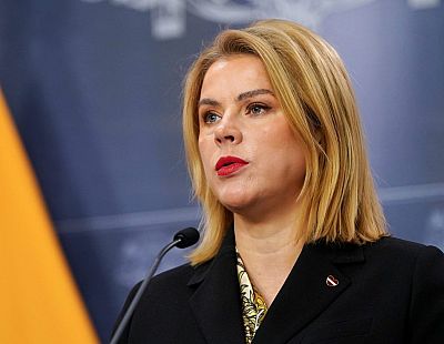 Premjere: Latvija atbalsta centienus nodrošināt drošu kuģošanu caur Hormuza šaurumu