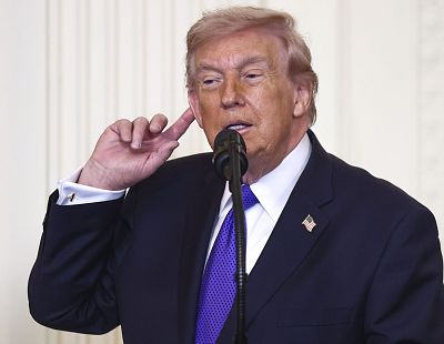 Militārais eksperts: Tramps ar karu Irānā iekļuvis paša izveidotā ekonomiskajā slazdā