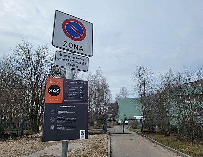 Из «баронов» в «короли улиц»: среди многоэтажек Риги плодятся платные парковки