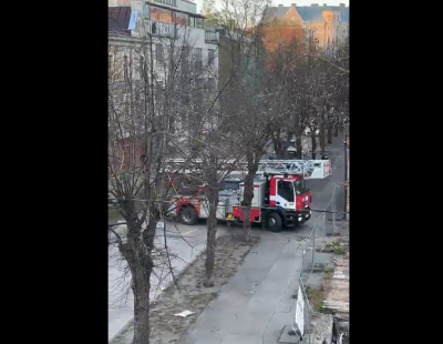 Умрём в безопасности: рижан шокировало видео разворота пожарных на улице с «модальным фильтром»