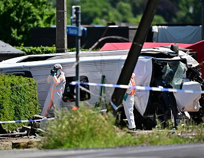 В Бельгии школьный автобус столкнулся с поездом: есть погибшие