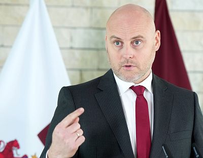 «Несправедливо!» Кулбергс решил прервать торговлю с Россией, но недоволен уходом транзита в Литву. А как надо?