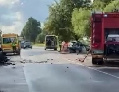 Трагедия на дороге в Елгаву: в тяжелой аварии погиб человек (видео)