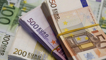 Латвийцы перевыполнили план по уплате налогов: откуда деньги?