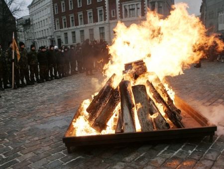 Начинаются мероприятия памяти баррикад