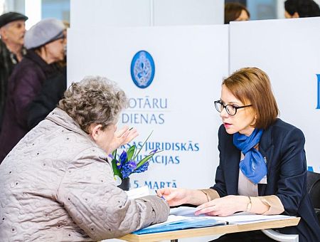 Обязательно ли обращаться к юристу или нотариусу для составления завещания