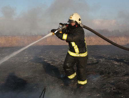 Aizvadītajā diennaktī dzēsti 53 kūlas ugunsgrēki