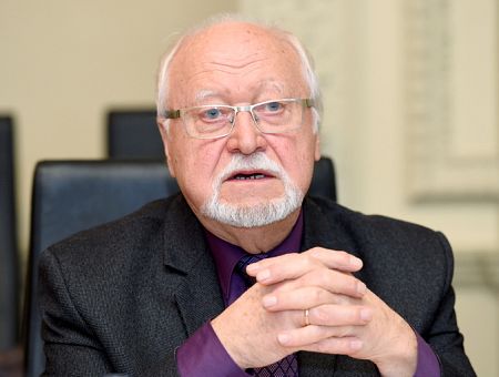 89 gadu vecumā miris kinorežisors un scenārists Streičs