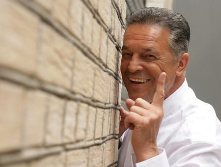 Ивар Калниньш в шоке от увиденного в аэропорту: это демократия?