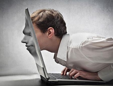 Приставка E- означает: у айтишников руки росли из Э-того места: теперь е-система зависла у судей