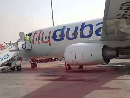 «Странный рейс из Риги в Дубай»:  видео рижанки взорвало соцсети (ВИДЕО)