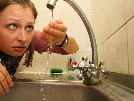 С сегодняшнего дня в Риге выросла цена на воду: где именно и на сколько?