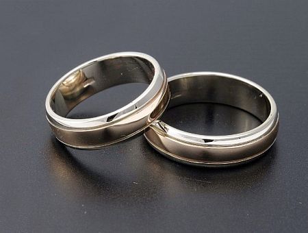 Супруги зарезали друг друга во время ссоры: трагедия дикая