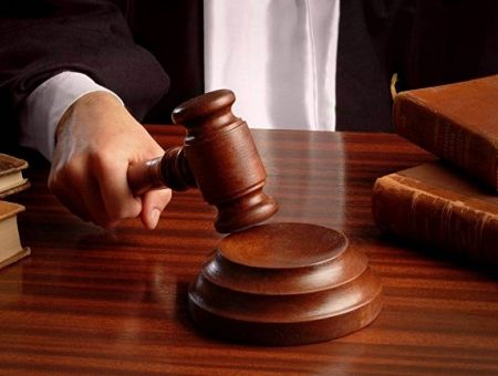 Встать, запой идет! Сенатору Верховного суда за пьянство урезали оклад
