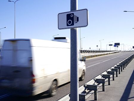 Фоторадарщиков оштрафовали на 24 000 евро. Цена лицензий для CSDD была завышена в 20–40 раз