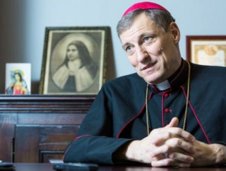 Katoļu arhibīskaps: Sabiedrību ir sašķēlis jautājums par Latvijas dalību Stambulas konvencijā