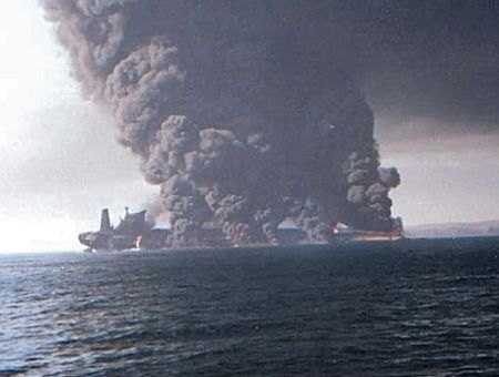 У берегов Омана атакован танкер У берегов Омана атакован танкер