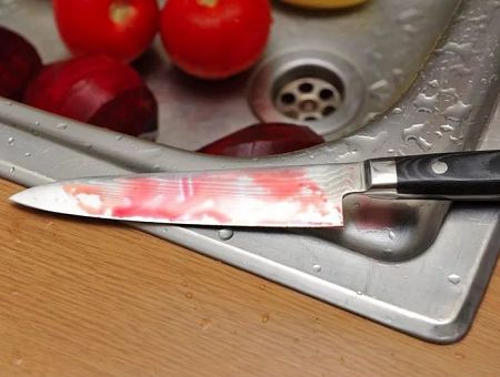Пять ударов ножом в спину: подробности кровавого убийства в Огре