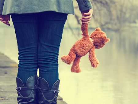 Дизайнер моды Гинтс Буде: «Их усыновили — и они исчезли»; снова о файлах Эпштейна