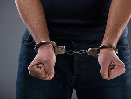 Конкурировал с мафией? Гражданин Латвии задержан в Италии за подделку документов и за наркотики