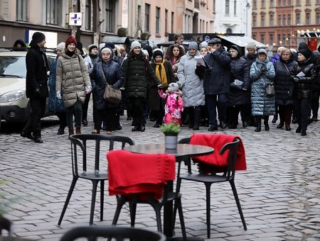 Где бы ещё запретить автомобили? Власти Риги интересуются мнением народа