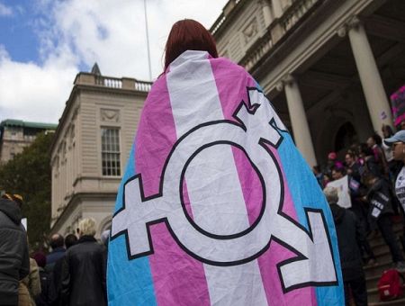 Не рано ли? В анкетах для школьников появился третий пол (ФОТО)