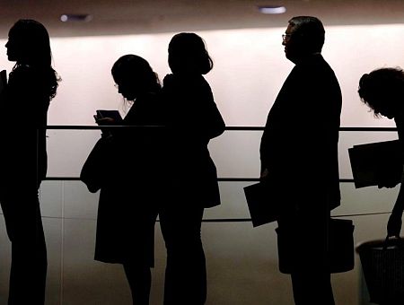 Уже с 1 апреля: статус безработного и пособие — по-новому