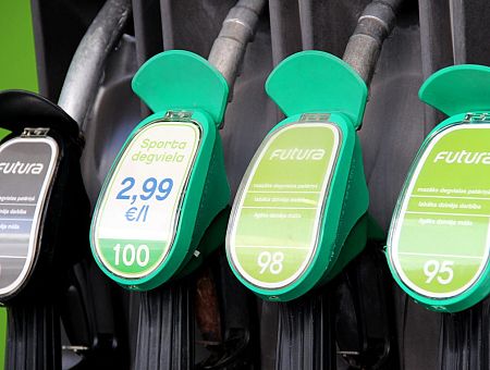 Работница случайно оставила накладную: выяснилась закупочная цена топлива