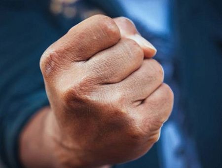 Tiesa augustā uzklausīs boksera Zuša pēdējo vārdu krimināllietā par jaunieša piekaušanu