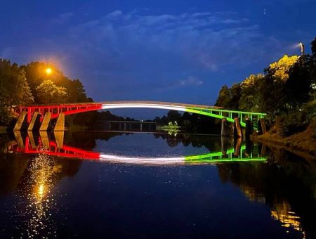 Глава МИД Венгрии: «Балтия танцует под дудку Зеленского»