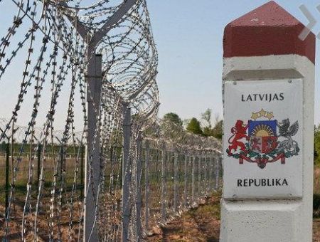 Латвийские пограничники просят усилить помощь армии: что происходит? Латвийские пограничники просят усилить помощь армии: что происходит?