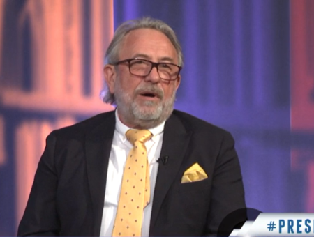 Мы не обязаны радоваться каждому приезжему: Петерис Шмидре о мигрантах