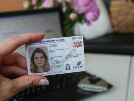Ar lielu daļu eID karšu no decembra pirmās puses potenciāli vairs nevarēs veikt e-parakstus