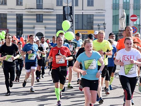 Rīgas maratona laikā gaidāmi būtiski satiksmes ierobežojumi un izmaiņas sabiedriskā transporta kustībā