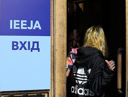 В Латвии за месяц в среднем регистрируют 500-600 новых беженцев из Украины