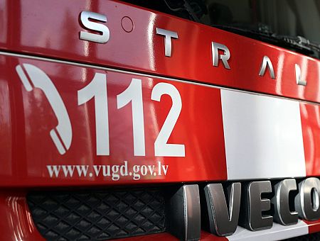 «Нам страшно здесь жить»: жилой дом эвакуирован из-за притона бездомных