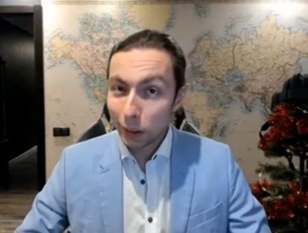 «А они там, к сожалению, хороши»: бежавшего в Россию блогера Фёдорова уводили из шоу Соловьёва