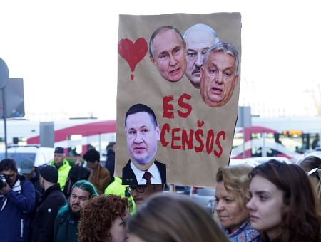 Тот прокремлевский, этот прокремлевский… А пролатвийские то вообще остались? Тот прокремлевский, этот прокремлевский… А пролатвийские то вообще остались?