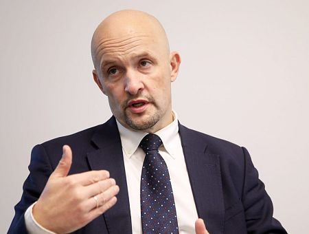 Sārts: Mākslīgais intelekts kļūs par vienu no galvenajiem draudiem Saeimas vēlēšanās