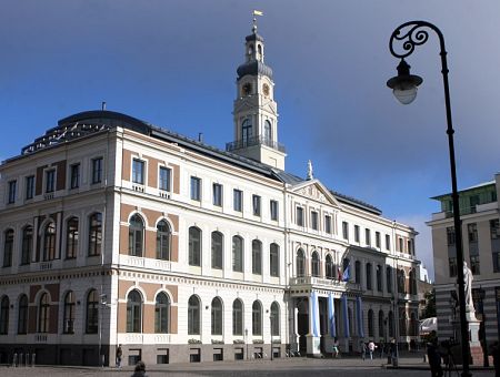 Lielākie sēžu kavētāji Rīgas domē — Briedis, Dolgopolovs un Petrovs