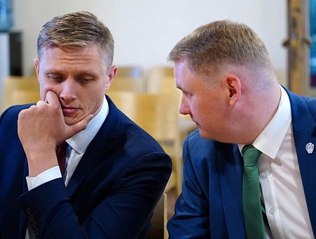 «По сути, это двуязычие»: Суд Сатверсме вынесет приговор русскому языку «По сути, это двуязычие»: Суд Сатверсме вынесет приговор русскому языку