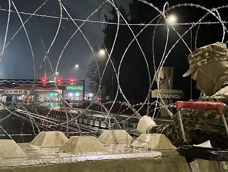 А о водителях подумали? Латвия тоже готова закрыть границу с Белоруссией