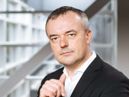 «Спуститесь на землю»: экономист критикует меры по снижению цен на топливо, его бранят в ответ