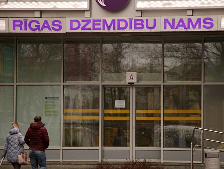 Pērn dzimušo skaits Latvijā samazinājies par 9,7%