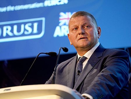 Залужный впервые рассказал о своем конфликте с Зеленским