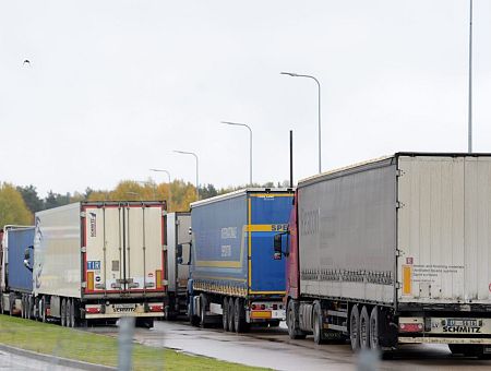 Поляки вдвойне, а то и втройне подняли цену на перевозки: литовские логисты в ужасе от ситуации Поляки вдвойне, а то и втройне подняли цену на перевозки: литовские логисты в ужасе от ситуации