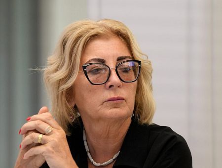 Где взять деньги для госбюджета? Об этом знает депутат Абрама; что она предлагает?