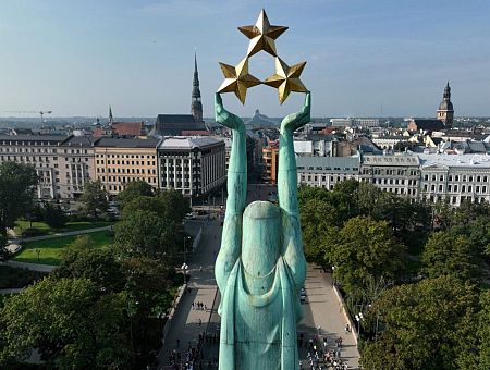 В госучреждениях только на латышском: Сейм передал законопроект Нацблока комиссиям