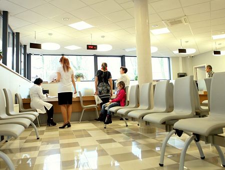 Рижанка шокирована счетом за посещение травматологии: «Без Табу»